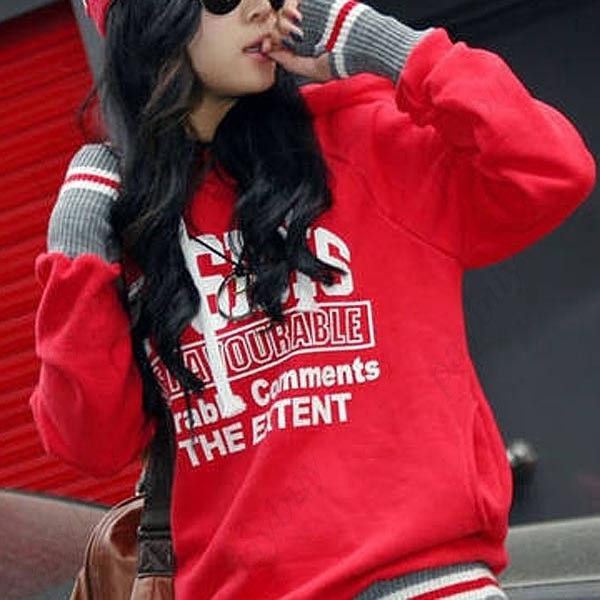 Blusa feminina com capuz